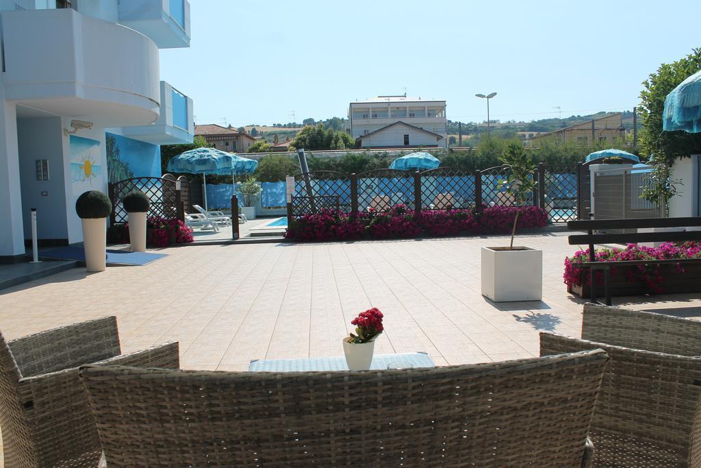 Residence Blumarine Giulianova Exterior foto
